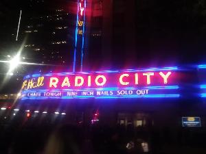 <a href='concert.php?concertid=1030'>2018-10-14 - Radio City Music Hall - New York</a>